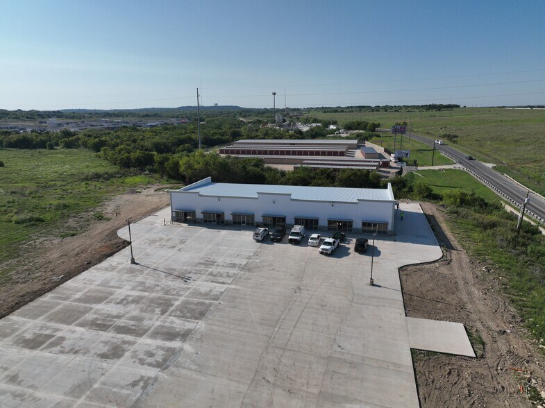 3969 Farm to Market Road 1187, Crowley, TX à louer - Photo de l’immeuble – Image 2 sur 10