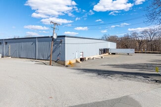 Plus de détails pour 45 Holton St, Winchester, MA - Industriel/Logistique à louer