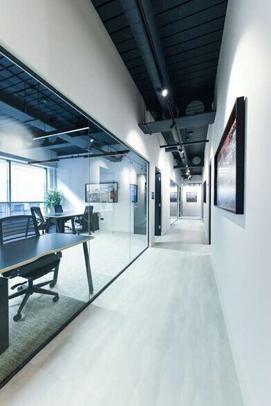 24 E Bridge St, Belfast à louer - Photo de l’immeuble – Image 3 sur 10