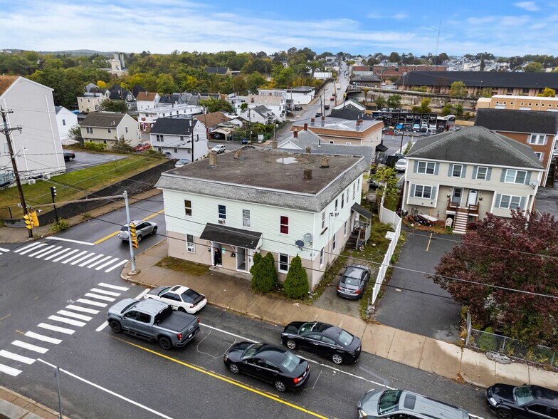 915-921 Middlesex St, Lowell, MA à vendre - Photo de l’immeuble – Image 3 sur 7