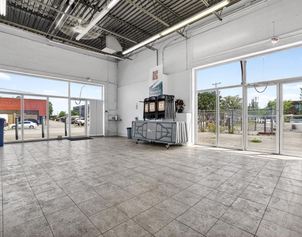 1180 Av Laplace, Laval, QC à louer Photo intérieure– Image 1 sur 1