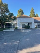 2045 40th Ave, Capitola, CA à louer Photo intérieure– Image 1 sur 5