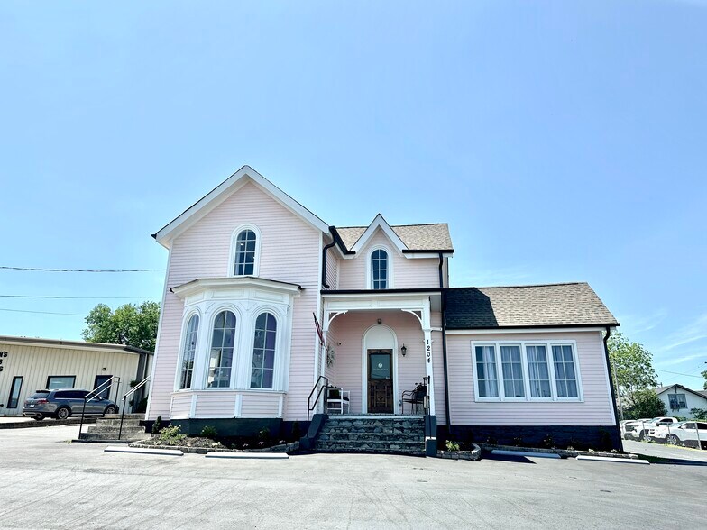 1204 S Main St, Columbia, TN à louer - Photo de l’immeuble – Image 1 sur 4