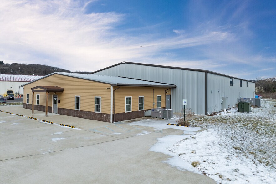 180 Hollywood Dr, Butler, PA à louer - Photo de l’immeuble – Image 2 sur 4