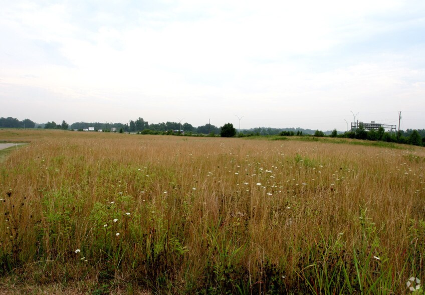 6502 Interstate Ct, Whitsett, NC à vendre - Photo principale – Image 3 sur 3