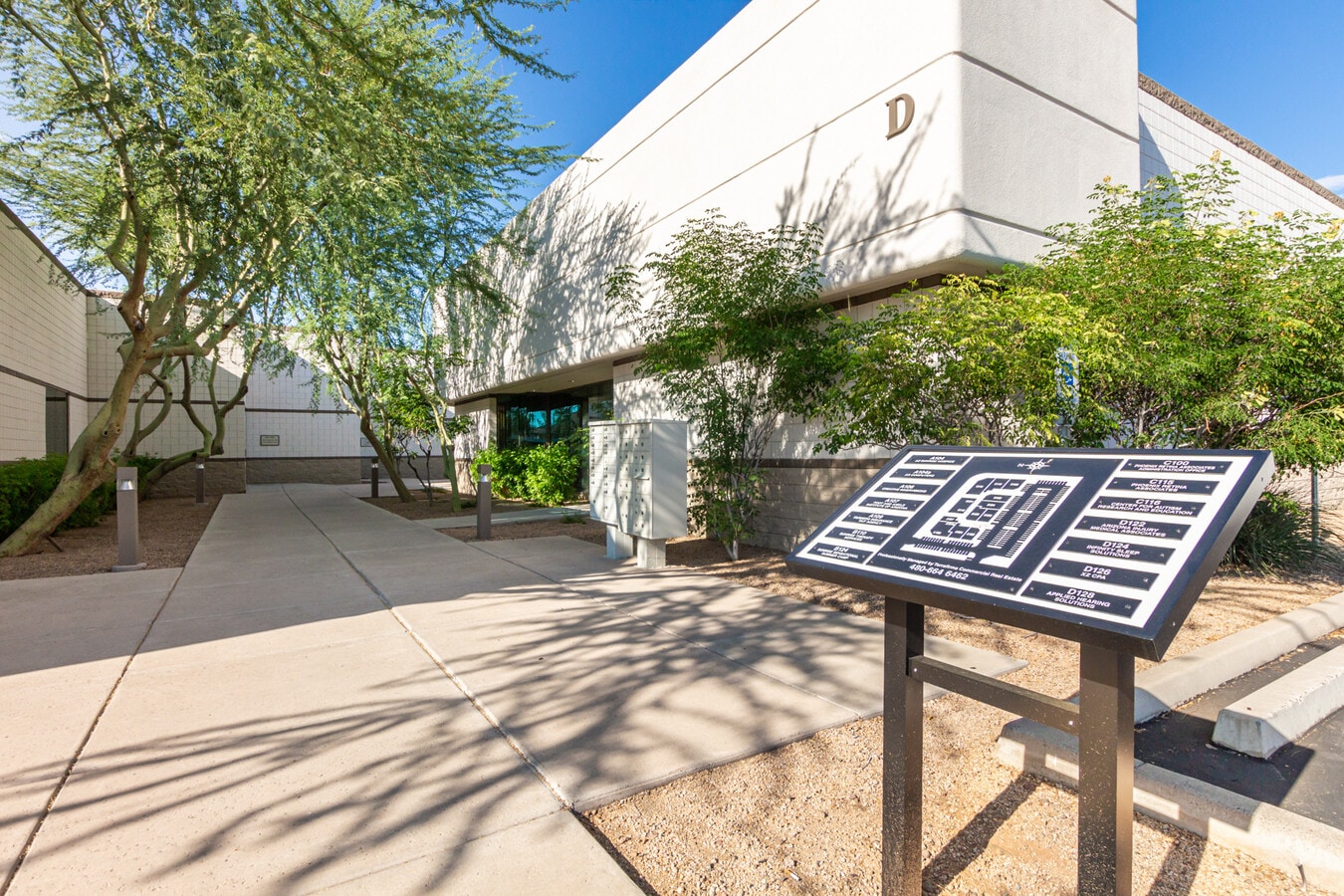 4045 E Union Hills Dr, Phoenix, AZ 85050 - Lot 107 - - Photo intérieure - Image 1 of 40