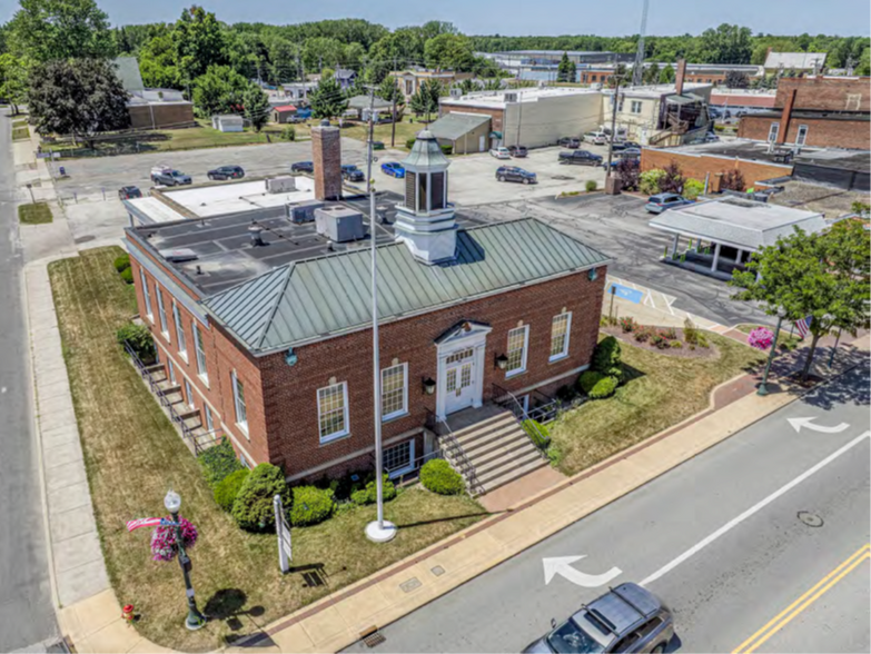 96 S Broadway, Geneva, OH à vendre - Photo de l’immeuble – Image 2 sur 20