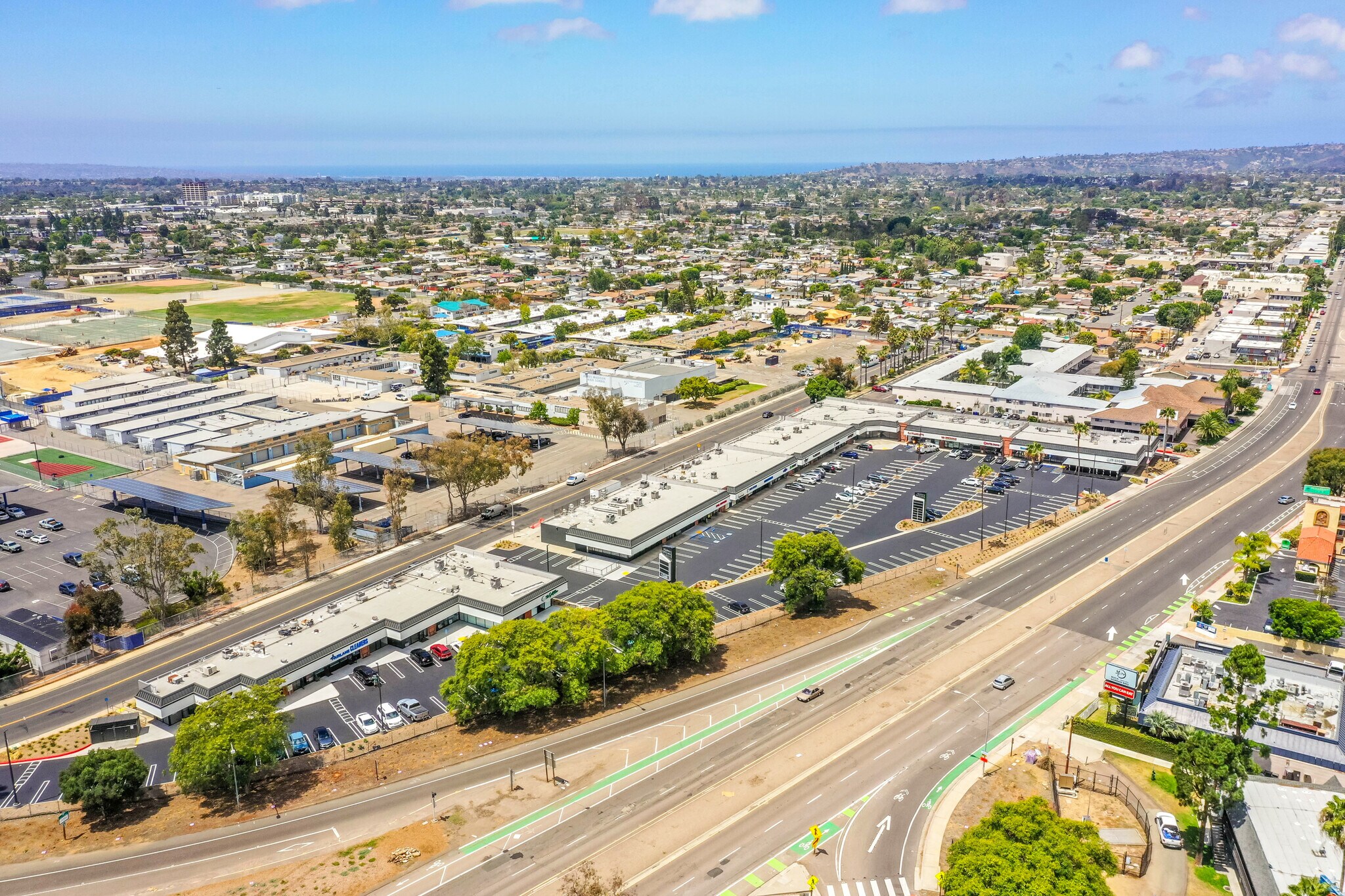 5487-5597 Clairemont Mesa Blvd, San Diego, CA à louer Photo de l’immeuble– Image 1 sur 5