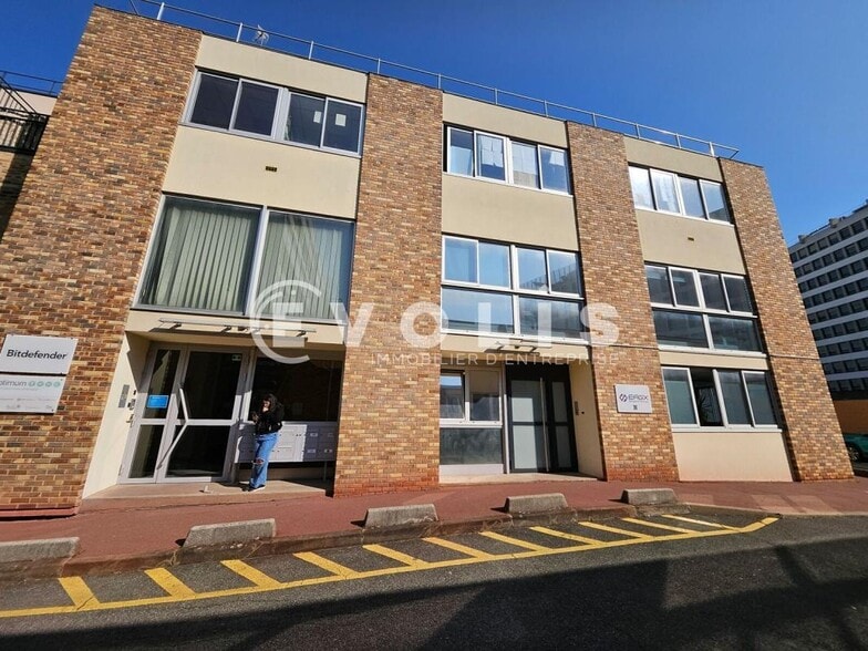 Bureau dans Montrouge à louer - Photo de l’immeuble – Image 1 sur 19