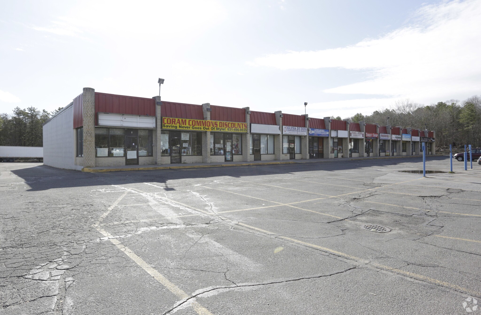 3663 Route 112, Coram, NY à louer Photo principale– Image 1 sur 13