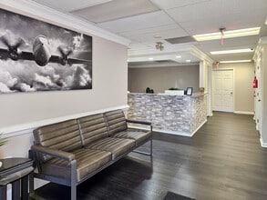 9662-9680 Marlboro Pike, Upper Marlboro, MD à louer Photo intérieure– Image 1 sur 5