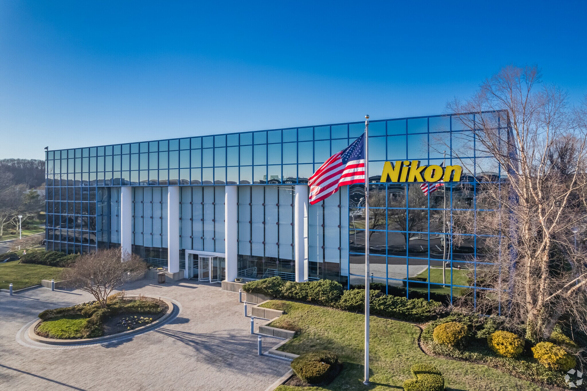 1300 Walt Whitman Rd, Melville, NY à louer Photo principale– Image 1 sur 22