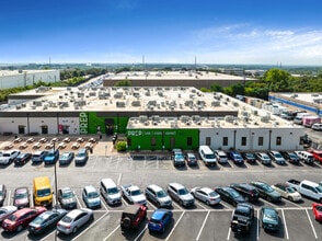 1300 E Anderson Ln, Austin, TX à louer Aérien– Image 2 sur 5