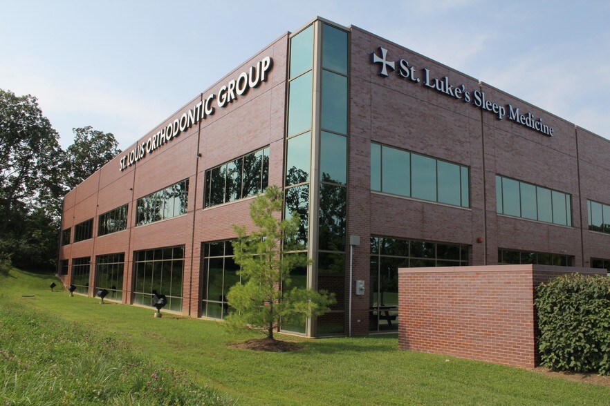 1630 Market Center Blvd, O'Fallon, MO à louer - Photo de l’immeuble – Image 1 sur 4