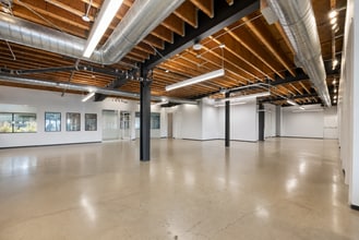 2036-2048 Armacost Ave, Los Angeles, CA à louer Photo intérieure– Image 1 sur 4