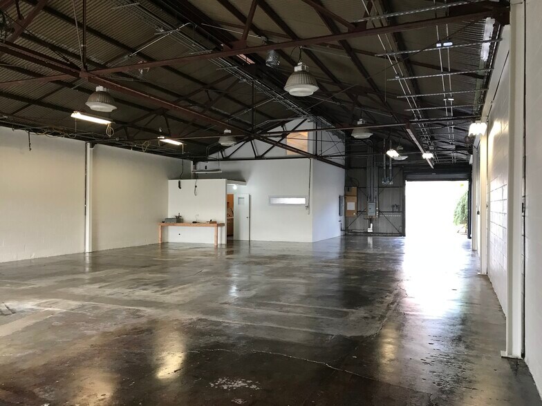 1330 Willow St, Los Angeles, CA à louer - Photo de l’immeuble – Image 2 sur 14