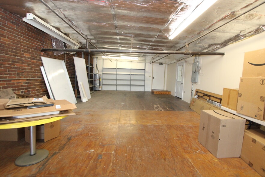 7 Henry St, Worcester, MA à vendre - Photo intérieure – Image 2 sur 25