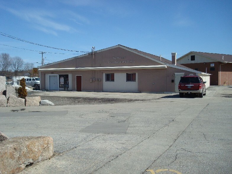 74 Powers St, Milford, NH à vendre - Photo de l’immeuble – Image 3 sur 7