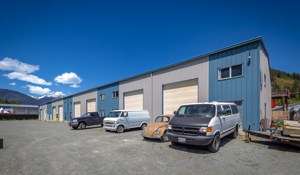 7341 Industrial Way, Pemberton, BC à vendre - Photo de l’immeuble – Image 3 sur 6
