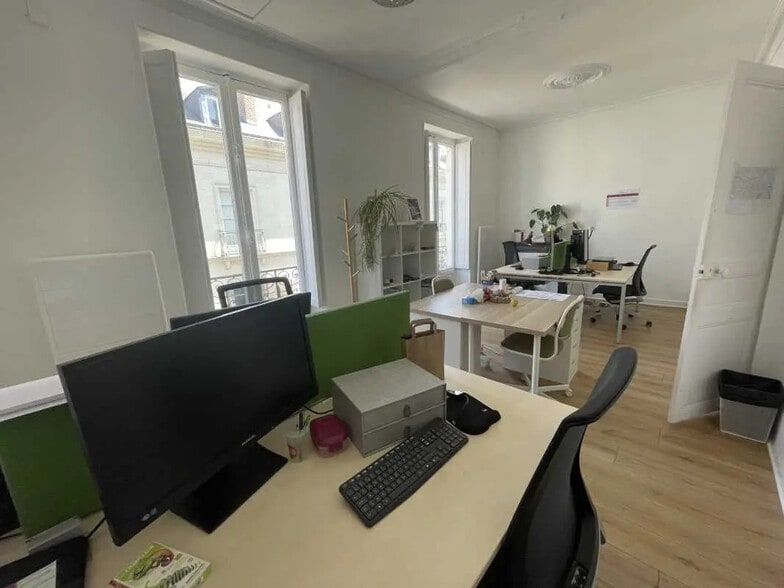25 Rue De La Paix, Nantes à louer - Photo de l’immeuble – Image 3 sur 9