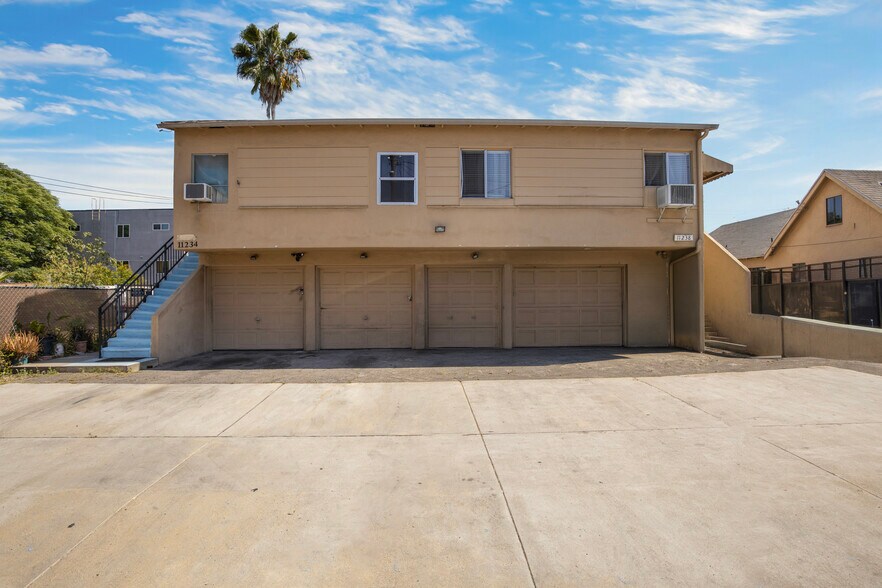 11234 Hatteras St, North Hollywood, CA à vendre - Photo de l’immeuble – Image 2 sur 50