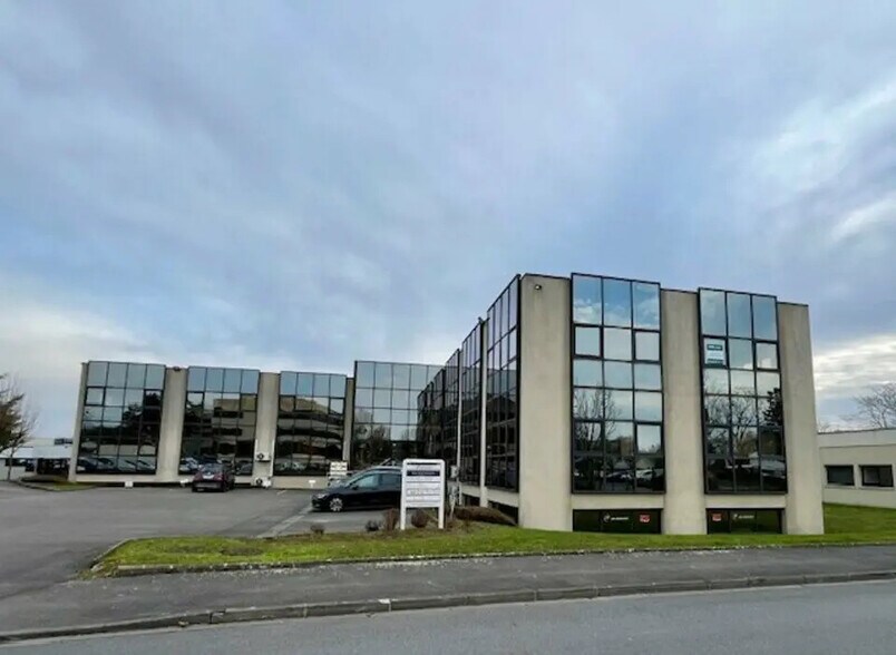 Bureau dans Reims à louer - Photo de l’immeuble – Image 1 sur 11