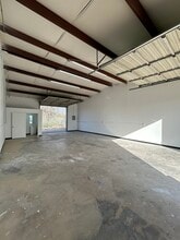 5051 David Strickland Rd, Fort Worth, TX à louer Photo de l’immeuble– Image 2 sur 4