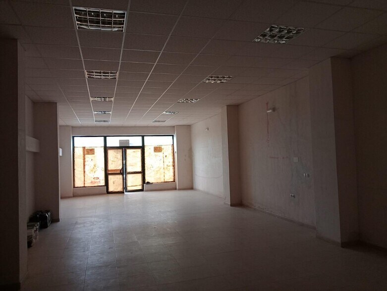 Local commercial dans Cáceres à vendre - Photo de l’immeuble – Image 2 sur 6