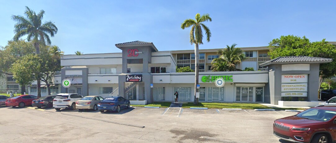 240 Old Federal Hwy, Hallandale Beach, FL à louer Photo de l’immeuble– Image 1 sur 6