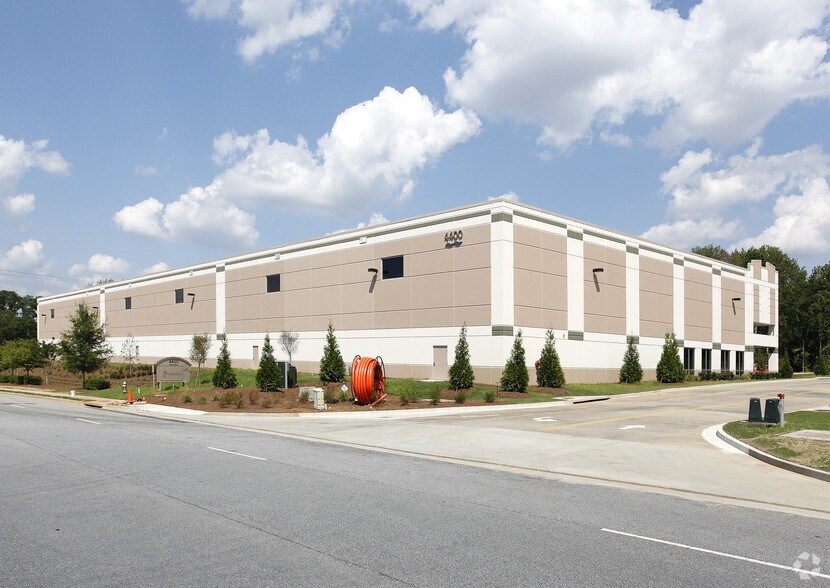 4400 N Commerce Dr, Atlanta, GA à vendre - Photo de l’immeuble – Image 2 sur 4