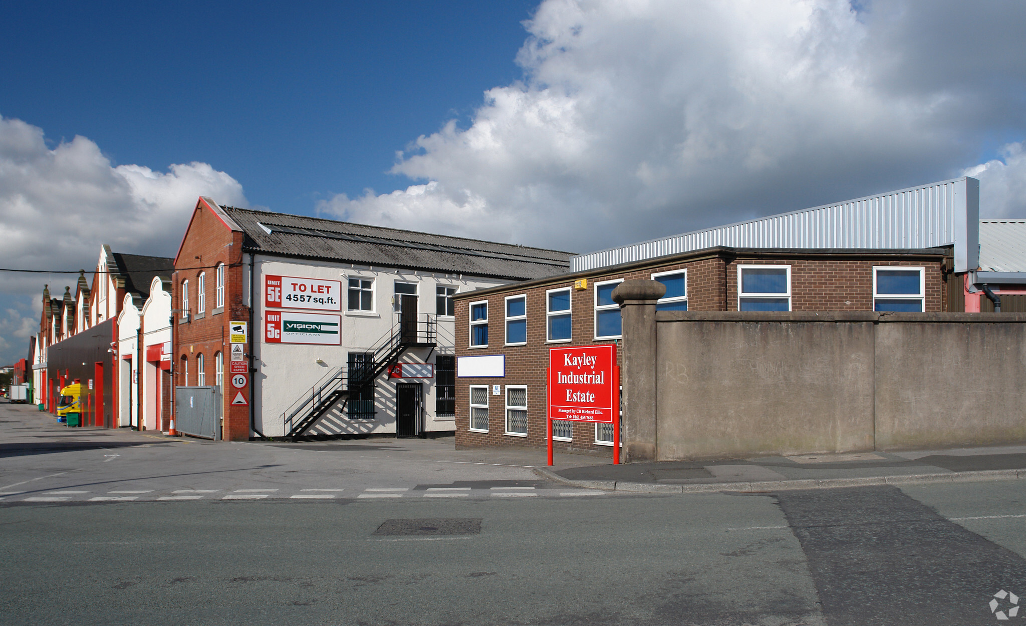 Richmond St, Ashton Under Lyne à louer Photo principale– Image 1 sur 2