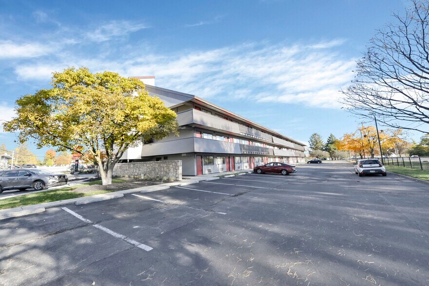 441 Ackerman Rd, Columbus, OH à vendre - Photo de l’immeuble – Image 3 sur 12