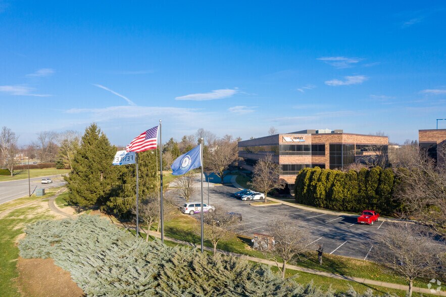 9900 Corporate Campus Dr, Louisville, KY à vendre - Photo de l’immeuble – Image 2 sur 10