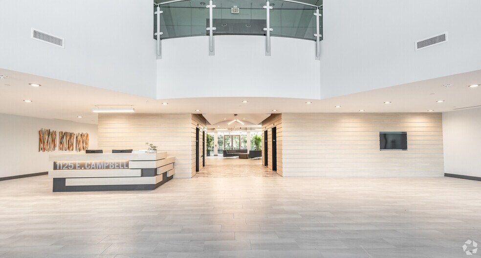 1125 E Campbell Rd, Richardson, TX à louer - Hall d’entrée – Image 1 sur 14