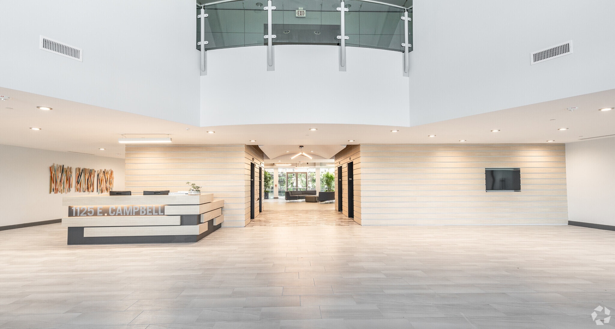 1125 E Campbell Rd, Richardson, TX à louer Hall d’entrée– Image 1 sur 15
