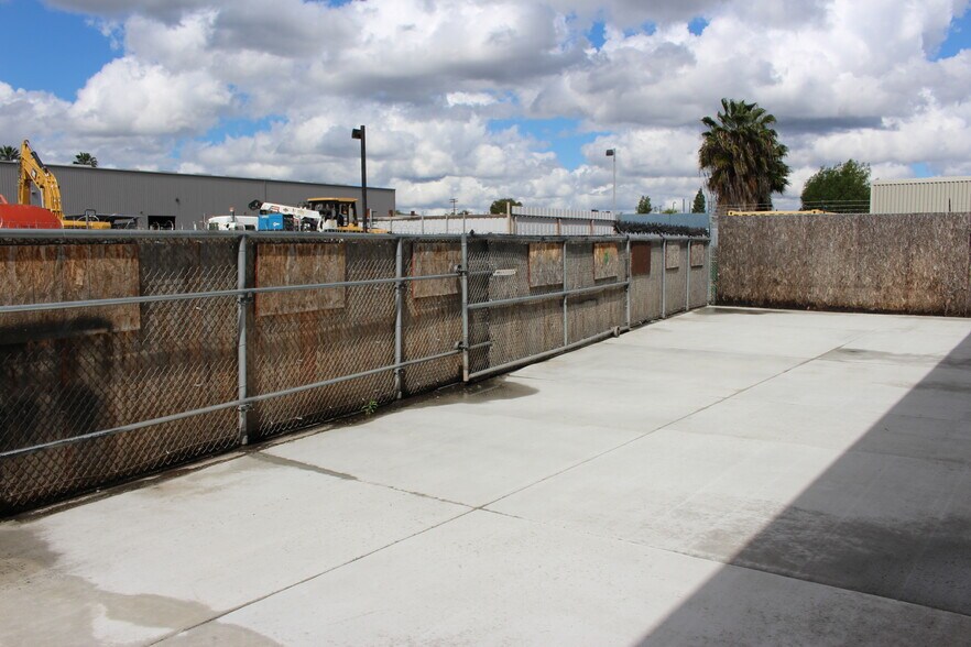 983 Vernon Way, El Cajon, CA à louer - Photo de l’immeuble – Image 3 sur 10
