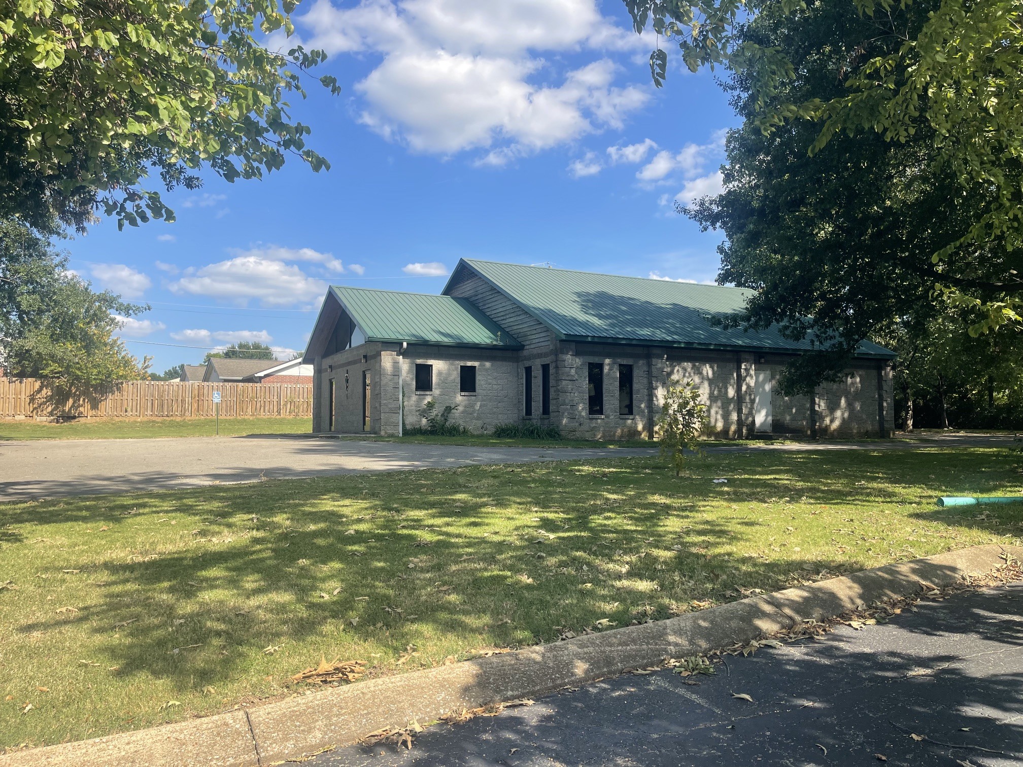 84 W University Pky, Jackson, TN à vendre Photo principale– Image 1 sur 23