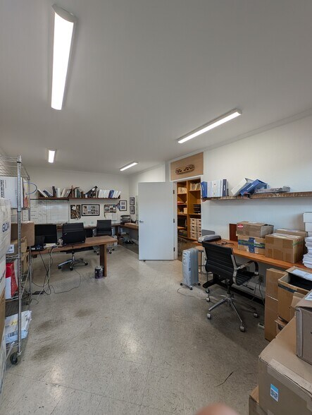 1555 Yosemite Ave, San Francisco, CA à louer - Photo de l’immeuble – Image 2 sur 5