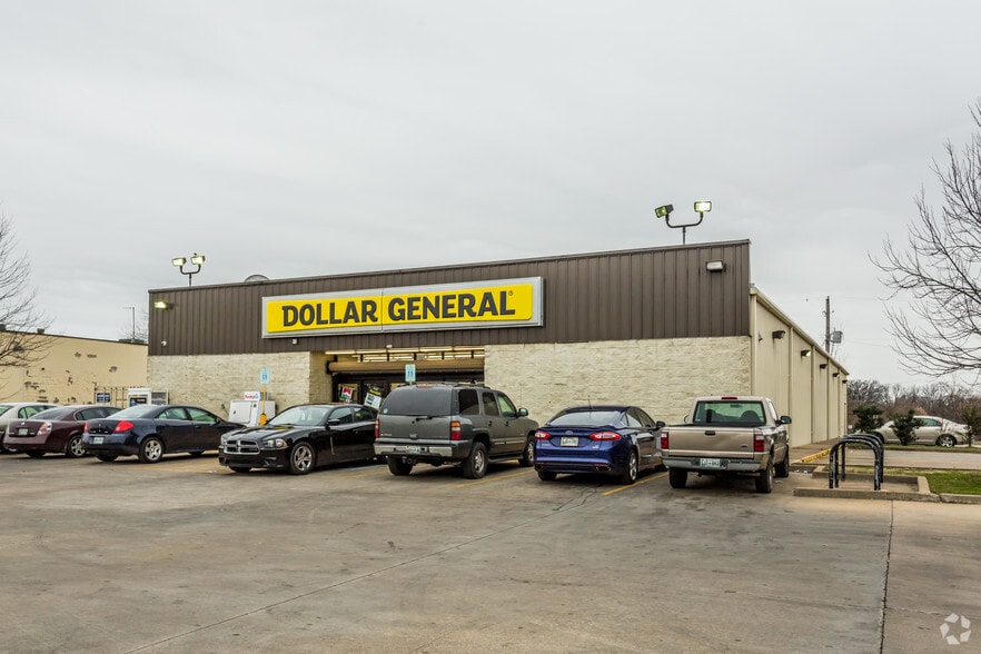 2245 Lamar Ave, Memphis, TN à vendre - Photo principale – Image 1 sur 12