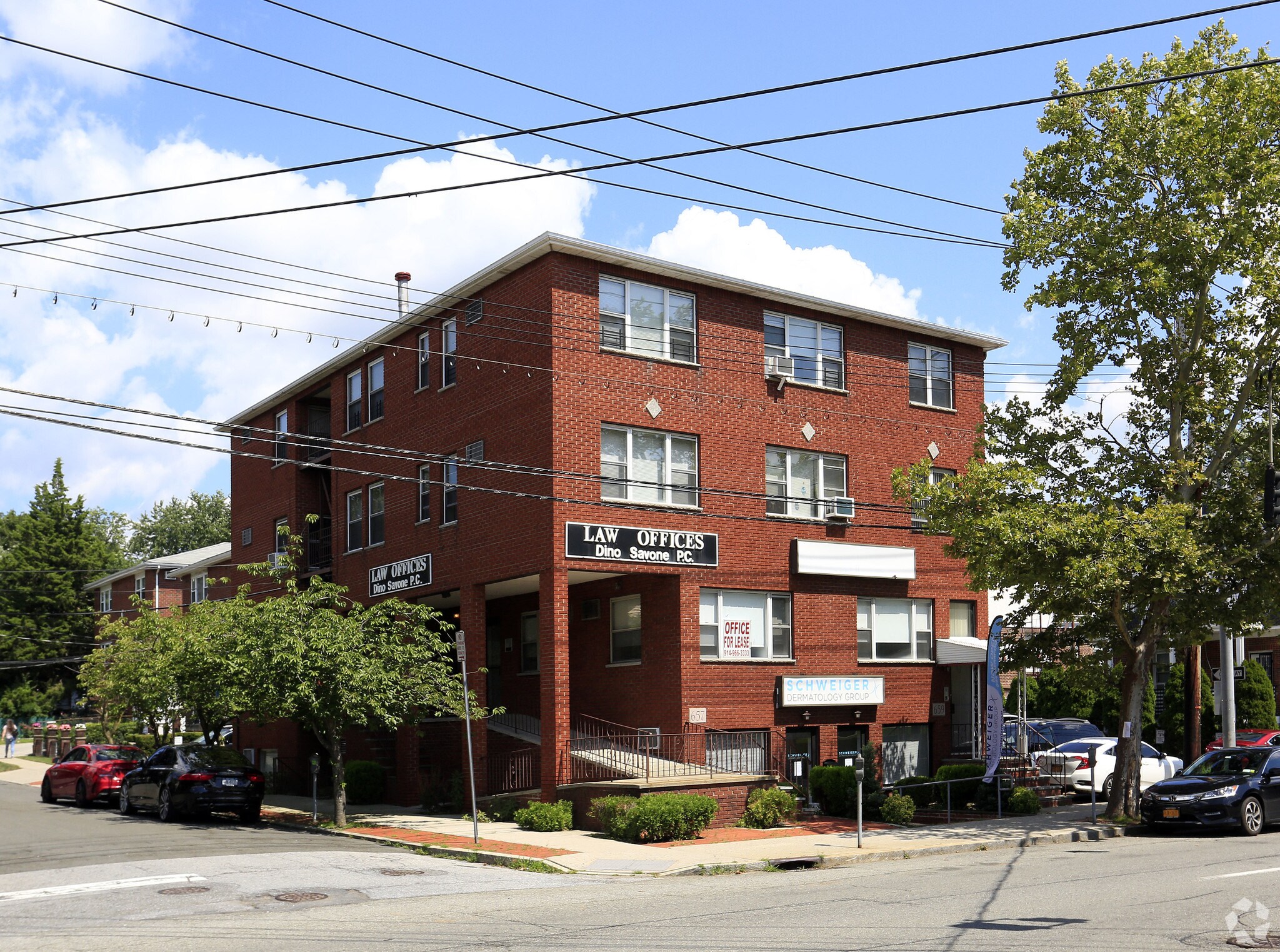 657-659 Yonkers Ave, Yonkers, NY à louer Photo principale– Image 1 sur 6