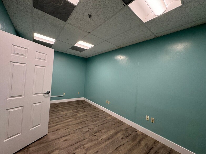 3261 S Higuera St, San Luis Obispo, CA à louer - Photo intérieure – Image 3 sur 9