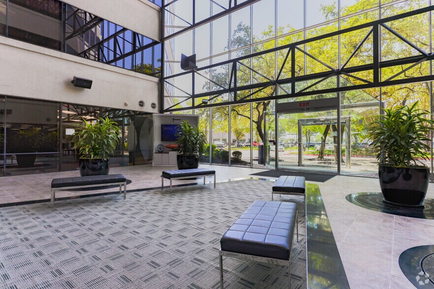 6100 Hillcroft Ave, Houston, TX à louer - Photo intérieure – Image 3 sur 3