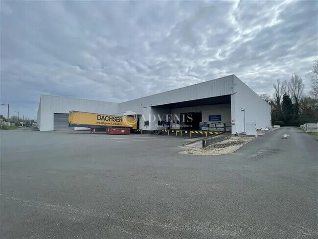 Plus de détails pour Bureau, Industriel/Logistique à louer