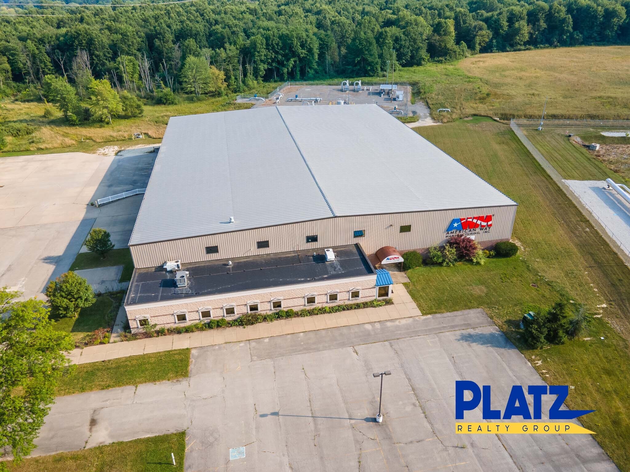 1871 Henn Pky, Warren, OH à vendre Photo principale– Image 1 sur 13