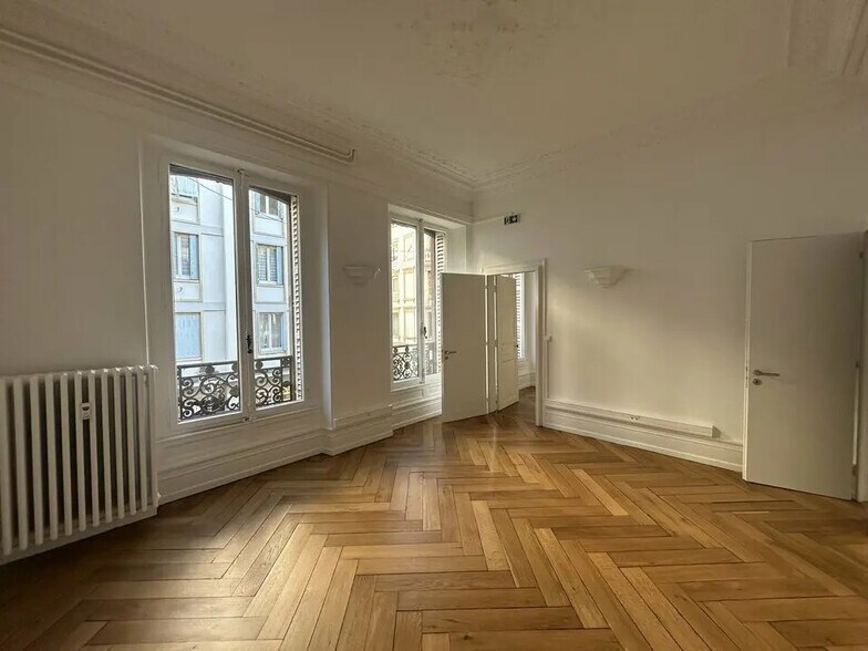 Bureau dans Strasbourg à louer - Photo de l’immeuble – Image 2 sur 8