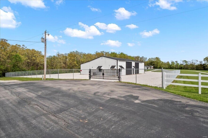 636 Schultz Ct, Foristell, MO à vendre - Photo de l’immeuble – Image 2 sur 7