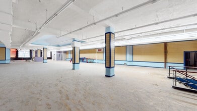 16215 Jamaica Ave, Jamaica, NY à louer Photo de l’immeuble– Image 2 sur 3