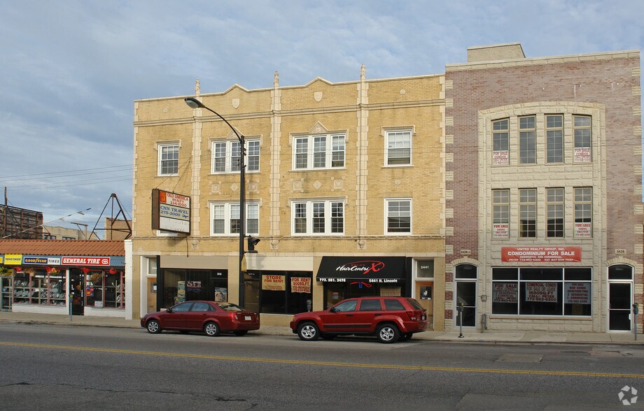 5443 N Lincoln Ave, Chicago, IL à louer - Photo de l’immeuble – Image 2 sur 9