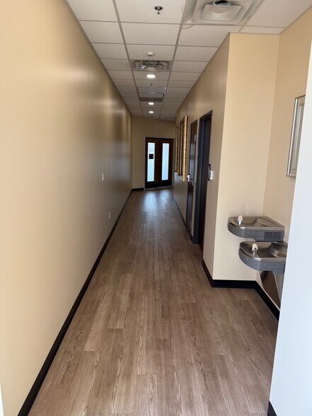 200 E 8th St, Georgetown, TX à louer - Photo intérieure – Image 3 sur 23