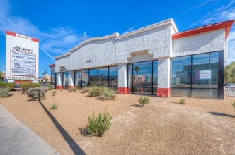 1340 E Flamingo Rd, Las Vegas, NV à louer Photo de l’immeuble– Image 1 sur 3